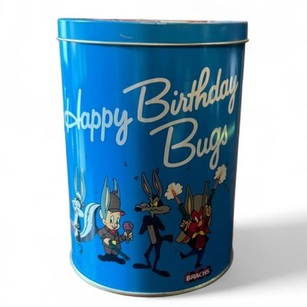 Vintage collectible bugs bunny tin